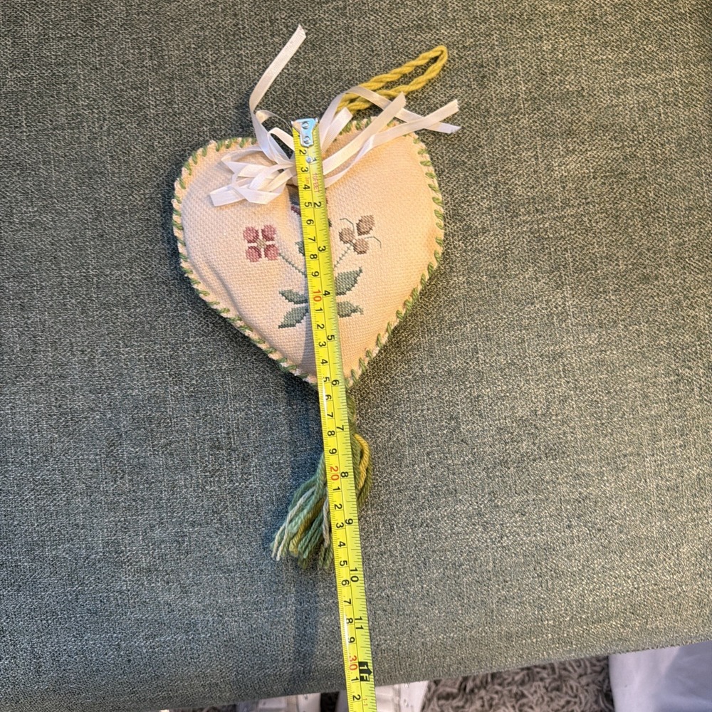 Vintage‎ Cross Stitch Heart-shaped Floral Sachet/Door Hanger Green - Picture 5 of 6